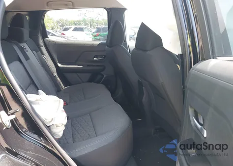 2025 Nissan Kicks Sv Intelligent Awd z USA, uszkodzony, nr VIN 3N8AP6CB3SL321721